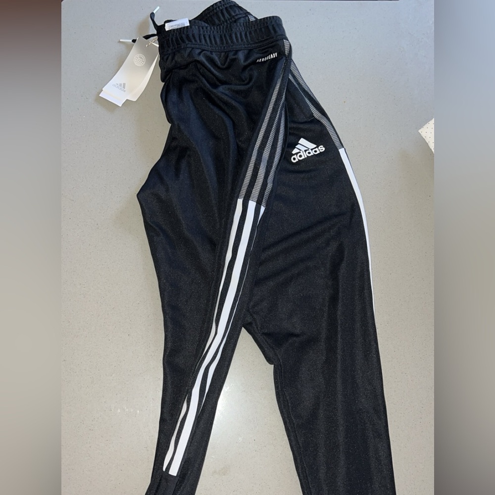 NEW NEVER WORN ADIDAS tapered leg pants